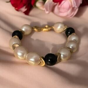 Richelieu Beaded Bangle Bracelet Faux Pearl Signed Jewelry 7”